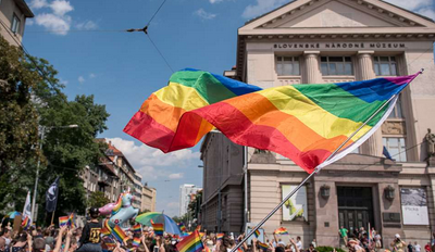 GSK Slovensko podporilo testovaciu sanitku na Dúhovom Pride 2018