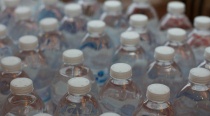 San Francisco zakázalo predaj vody v plastových fľašiach