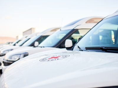 Vďaka projektu Jedlo je pomoc poputuje Slovenskému Červenému krížu 6 nových špeciálne upravených vozidiel