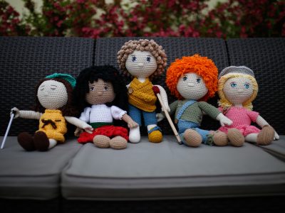 Päť špeciálnych bábik pomáha škôlkarom vnímať inakosť