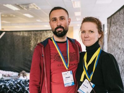 Manželia Renáta a Milan Dubec: Každý, kto pomáha, by sa tým mal hrdiť. Môže to nakopnúť ďalších (podcast)